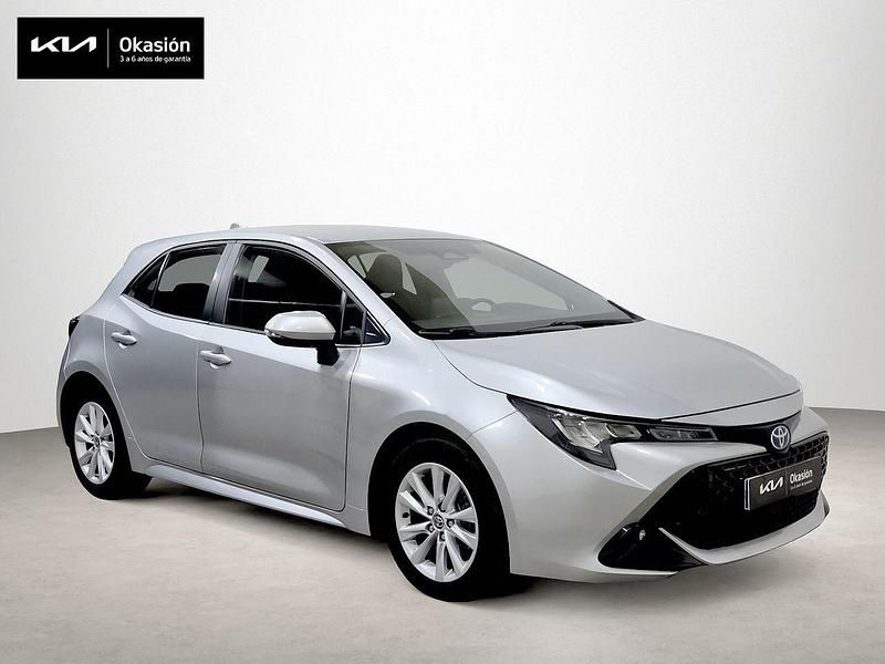 Gris Usado 2024 Toyota Corolla Active Berlina | 24.500 € (Precio justo) - Imagen 1/4