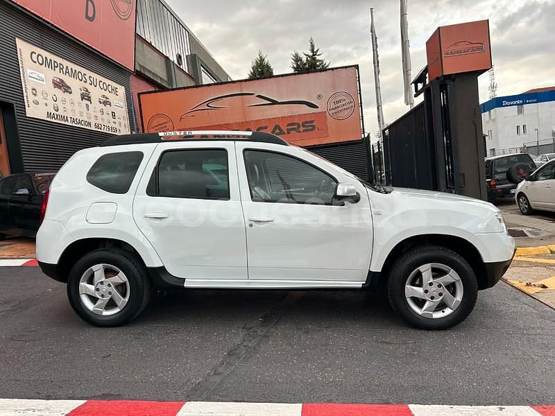 Usado Dacia Duster Lauréate 105 CV (77 kW) 2012 Blanco SUV