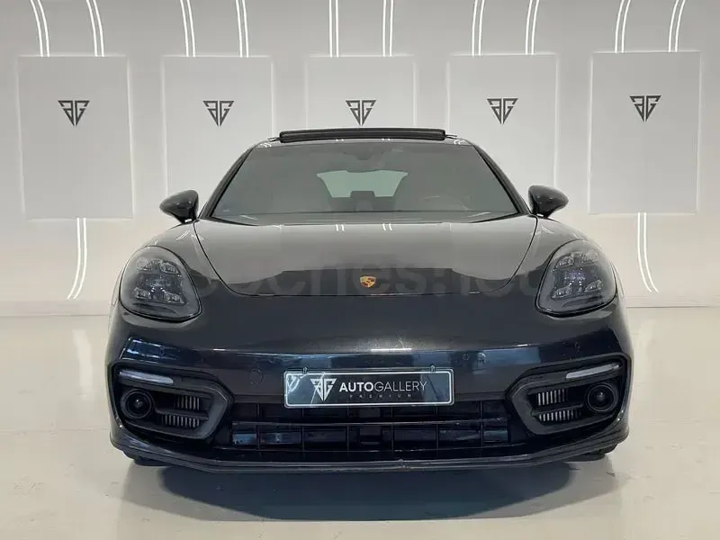 Usado Porsche Panamera 560 CV (411 kW) 2020 Gris / plata Utilitario