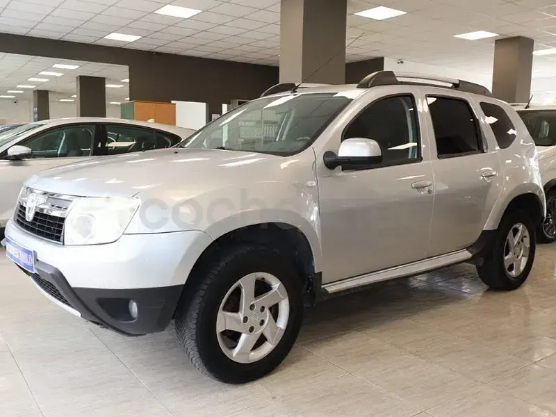Usado Dacia Duster Ambiance 107 CV (78 kW) 2010 Gris / plata SUV