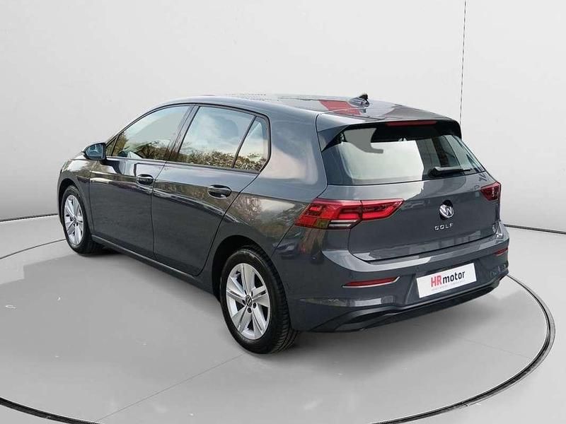 Usado VW Golf VIII Life 111 CV (81 kW) 2024 Gris Utilitario