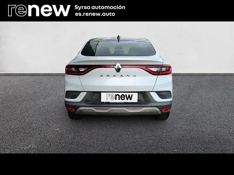 Usado Renault Arkana Zen 140 CV (102 kW) 2022 Blanco SUV