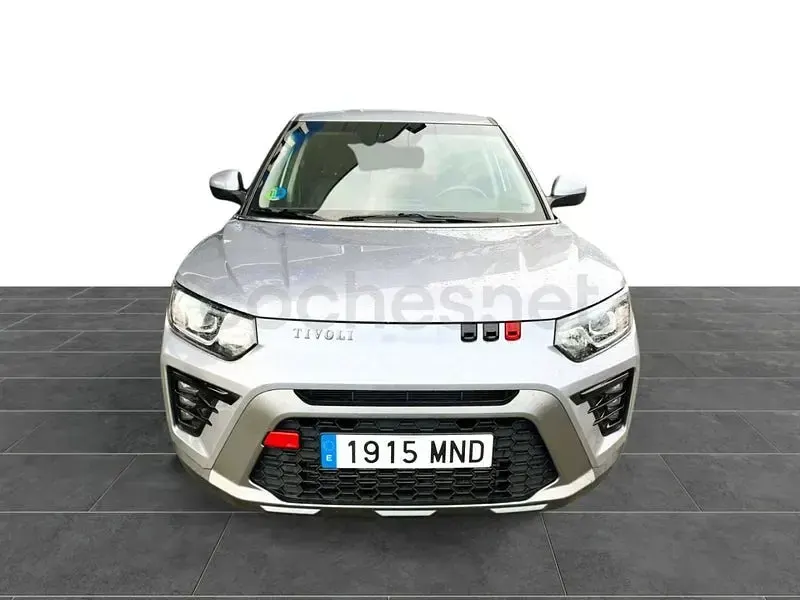 Usado KGM Tivoli 135 CV (99 kW) 2024 Gris / plata SUV