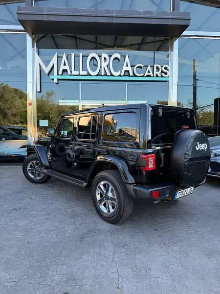 Usado Jeep Wrangler Sahara 200 CV (147 kW) 2020 Negro SUV