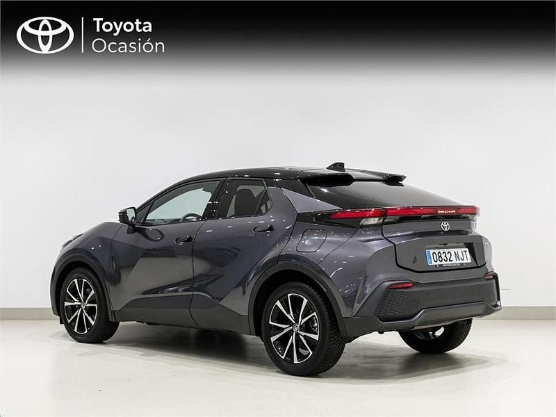 Usado Toyota C-HR Advance 140 CV (102 kW) 2025 Gris SUV