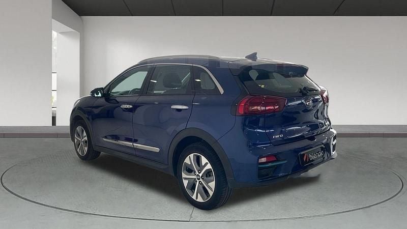 Usado Kia e-Niro 150 kW (204 CV) 2022 Azul SUV