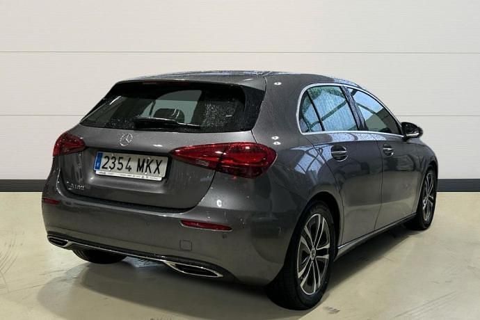 Usado Mercedes A180 136 CV (100 kW) 2023