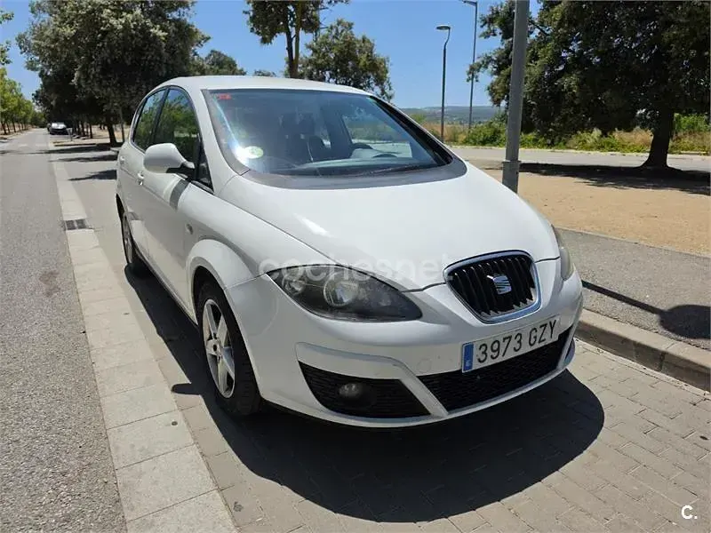 Usado Seat Altea Reference 105 CV (77 kW) 2010 Blanco Monovolumen