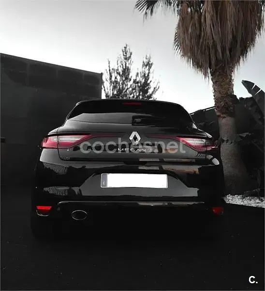 Usado Renault Mégane IV Zen 130 CV (95 kW) 2018 Negro Berlina