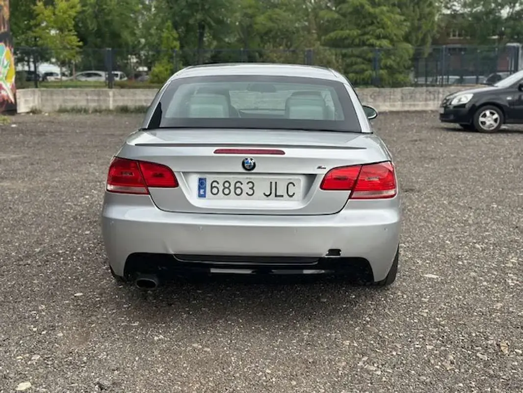 Usado BMW 320 Cabriolet 170 CV (125 kW) 2009 Gris Descapotable