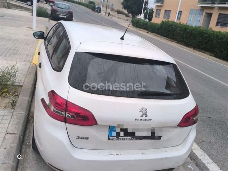 Blanco Usado 2014 Peugeot 308 Active Familiar | 6300 € (Un poco caro) - Imagen 1/4