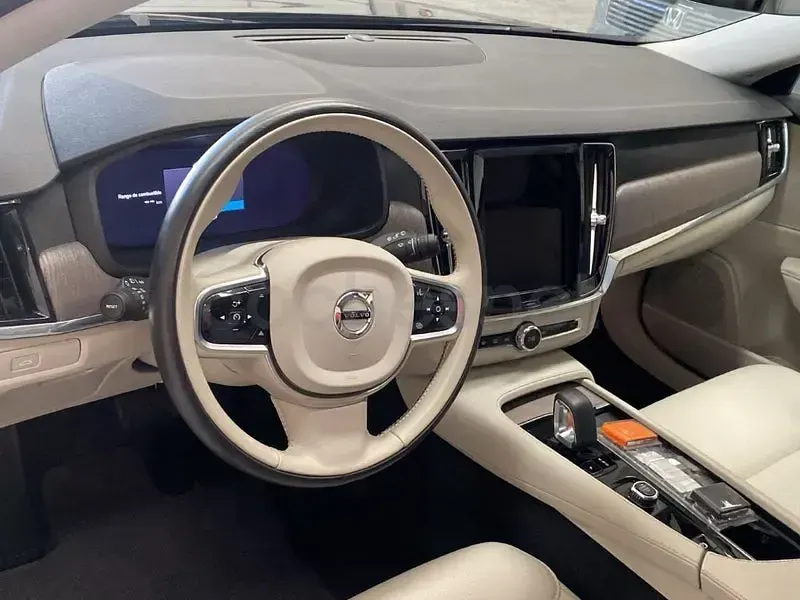 Usado Volvo V90 CC Core 197 CV (144 kW) 2023 Negro Familiar