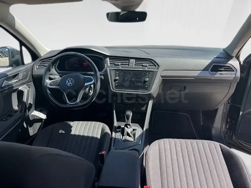 Usado VW Tiguan Allspace Life 150 CV (110 kW) 2024 Gris / plata SUV