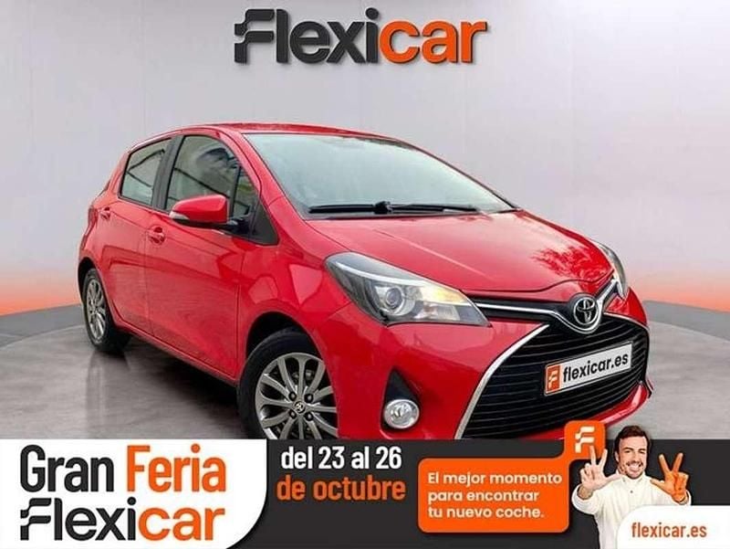 Rojo Usado 2016 Toyota Yaris Active Utilitario | 8490 € (Buen precio) - Imagen 1/4