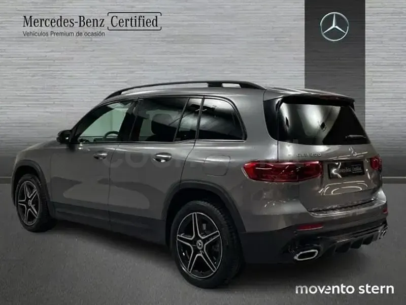Usado Mercedes GLB200 163 CV (119 kW) 2025 Gris / plata SUV