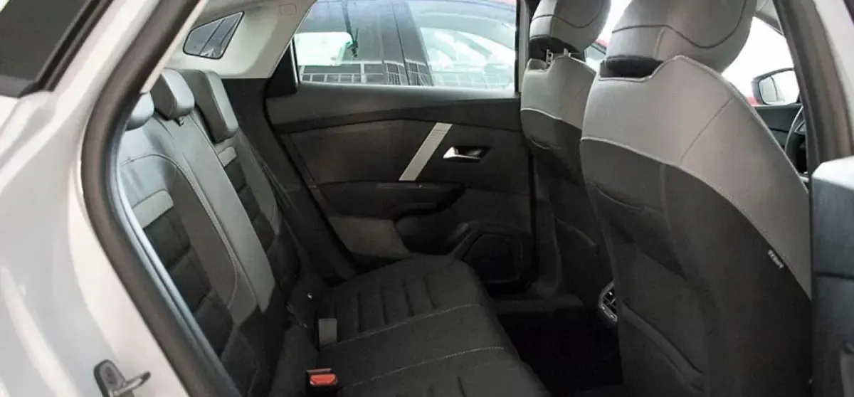 Usado Citroën C4 X Business Class 145 CV (106 kW) 2025 Blanco okenite SUV
