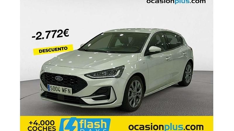 Plateado Usado 2023 Ford Focus ST-Line Utilitario | 17.182 € (Precio justo) - Imagen 1/4