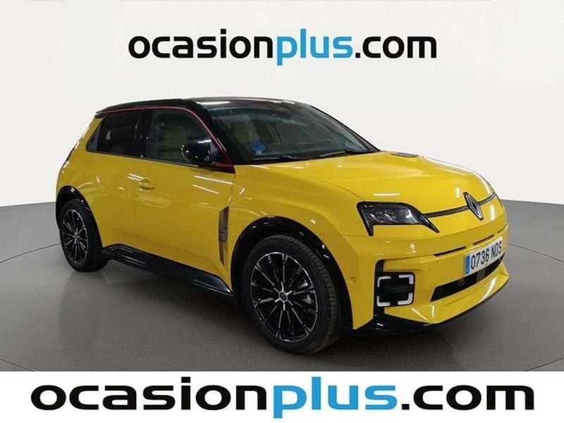 Usado Renault Megane E-Tech Iconic 110 kW (150 CV) 2025 Amarillo Utilitario