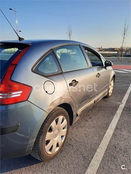 Usado Citroën C4 92 CV (67 kW) 2005 Gris / plata Berlina