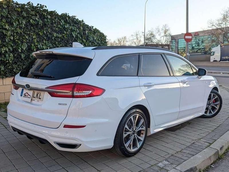 Usado Ford Mondeo ST-Line 186 CV (136 kW) 2020 Blanco Familiar