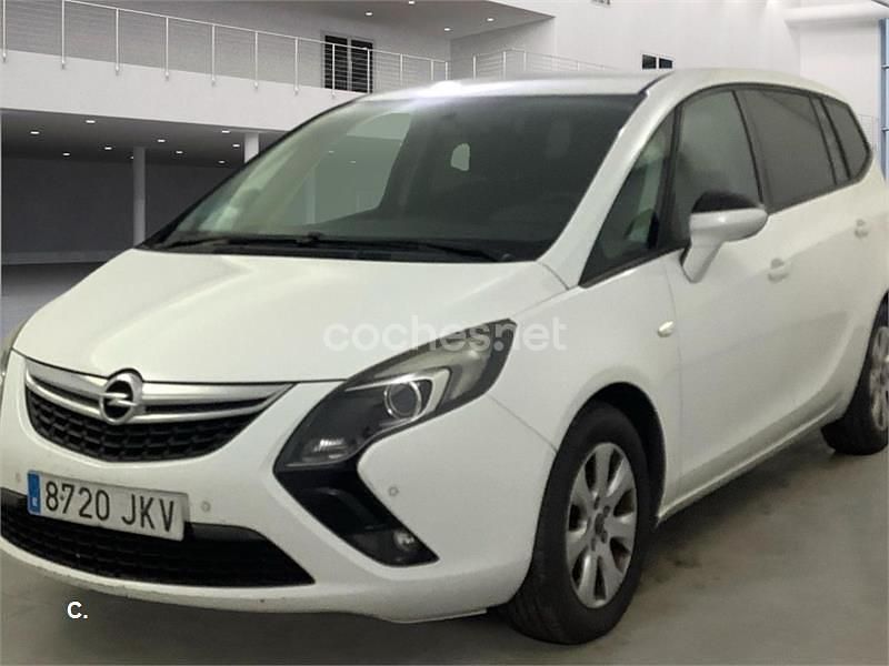 Usado Opel Zafira Tourer Expression 120 CV (88 kW) 2015 Blanco Monovolumen