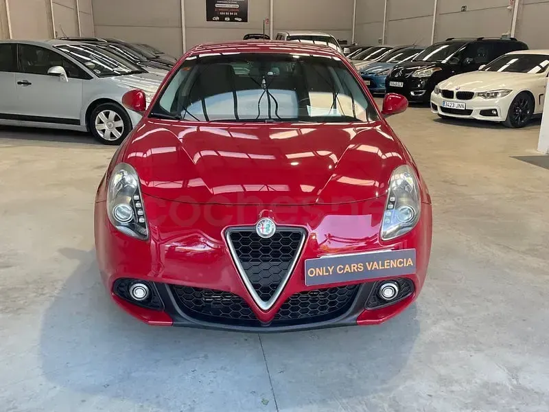 Usado Alfa Romeo Giulietta 120 CV (88 kW) 2017 Rojo Utilitario