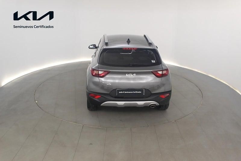 Usado Kia Stonic 100 HP (73 kW) 2025 Cinzento SUV