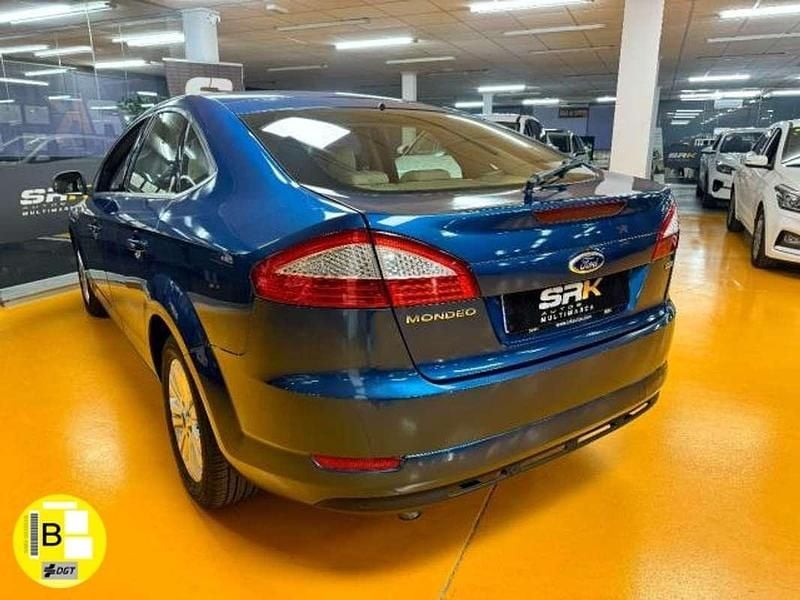 Usado Ford Mondeo Trend 131 CV (96 kW) 2007 Azul Berlina