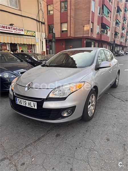 Usado Renault Mégane Expression 115 CV (84 kW) 2012 Gris / plata Berlina