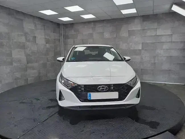 Usado Hyundai i20 101 CV (74 kW) 2021 Blanco Utilitario