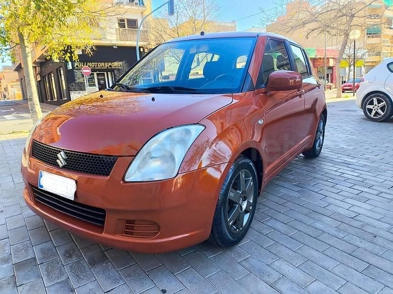 Usado Suzuki Swift GL 92 CV (67 kW) 2006 Marrón Utilitario