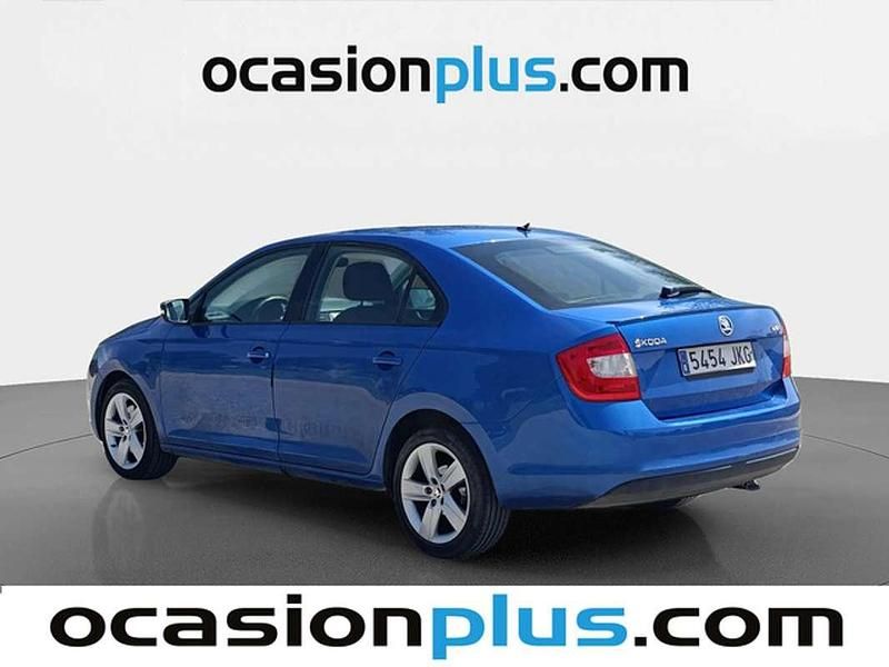 Usado Skoda Rapid Elegance 122 CV (89 kW) 2015 Azul Utilitario