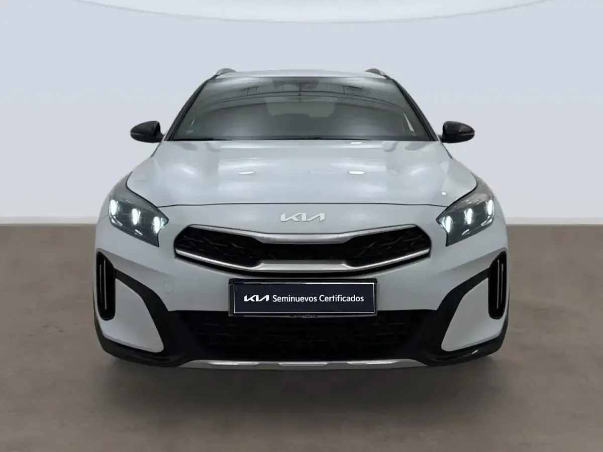 Usado Kia XCeed Style 115 CV (84 kW) 2025 Blanco SUV