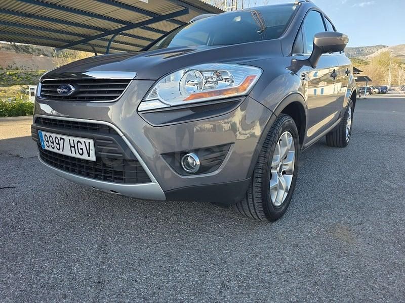 Usado Ford Kuga Titanium 140 CV (102 kW) 2011 Gris / plata SUV