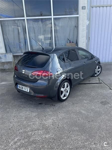 Gris / plata Usado 2007 Seat Leon Sport Berlina | 5999 € (Precio justo) - Imagen 1/4