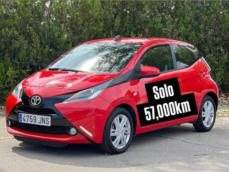 Rojo Usado 2016 Toyota Aygo X-play Utilitario | 9490 € (Precio justo) - Imagen 1/4