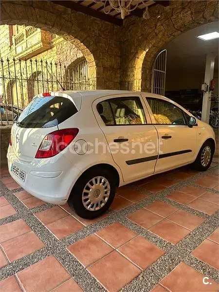 Usado Opel Corsa Essentia 85 CV (62 kW) 2010 Blanco Utilitario