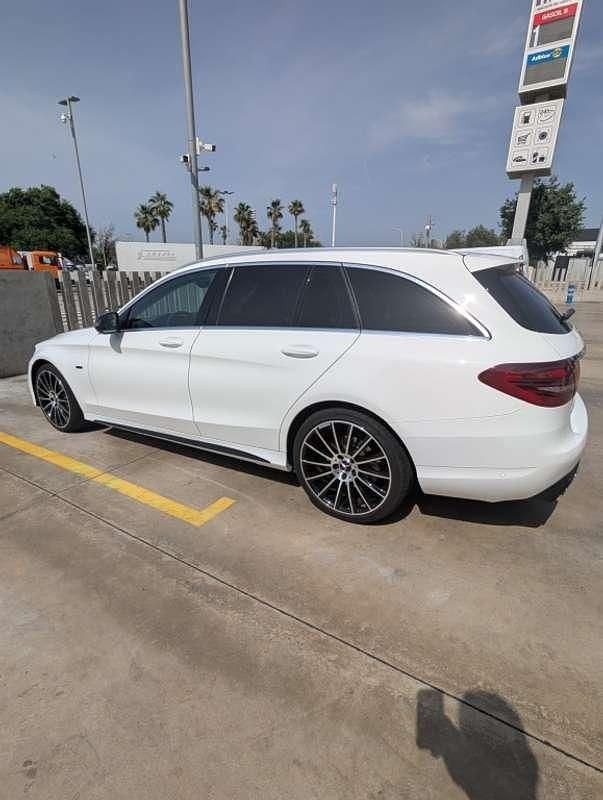 Usado Mercedes C300e 306 CV (225 kW) 2021 Blanco Berlina
