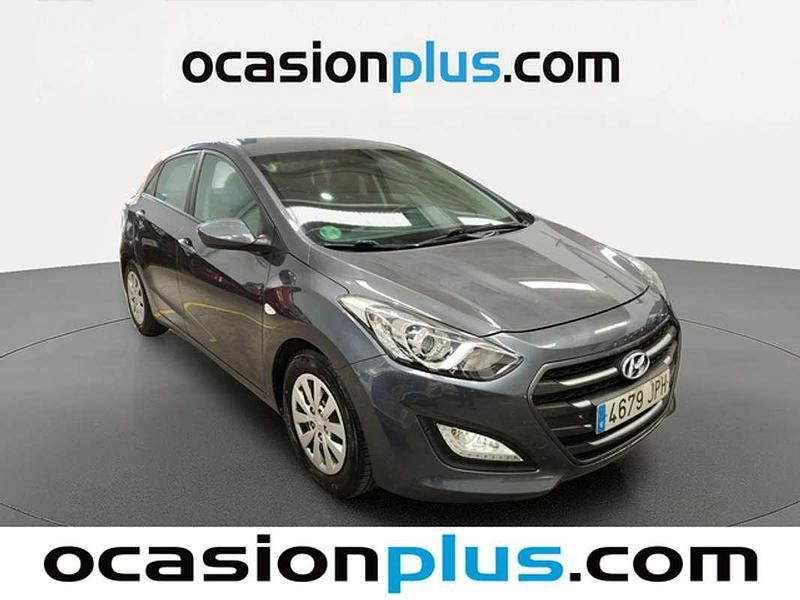 Usado Hyundai i30 90 CV (66 kW) 2016 Gris Utilitario