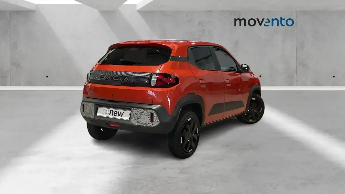 Usado Dacia Spring Extreme 47 kW (65 CV) 2024 Rojo Utilitario