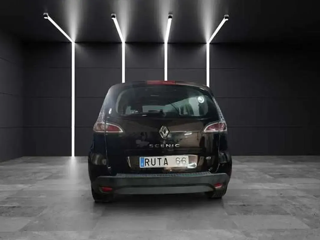 Usado Renault Scenic E-Tech 95 CV (69 kW) 2014 Negro Monovolumen