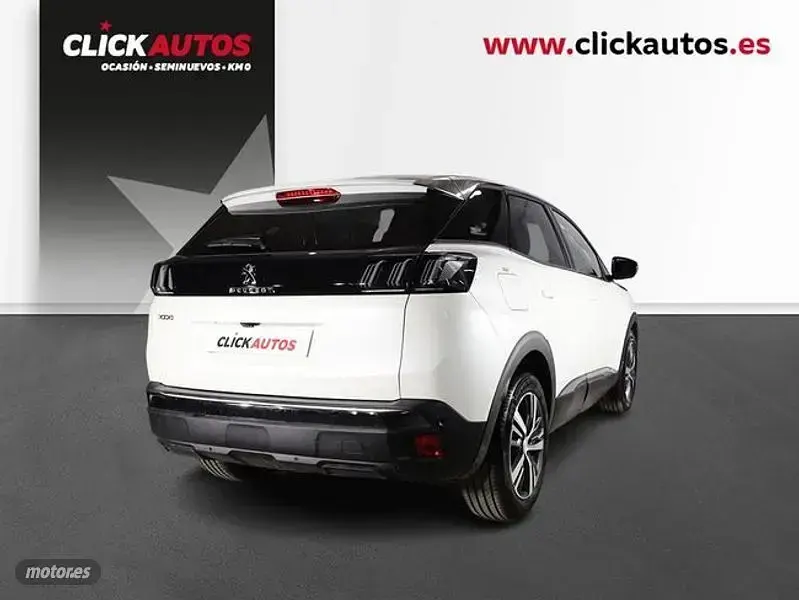 Usado Peugeot 3008 Allure 130 CV (95 kW) 2022 Blanco SUV