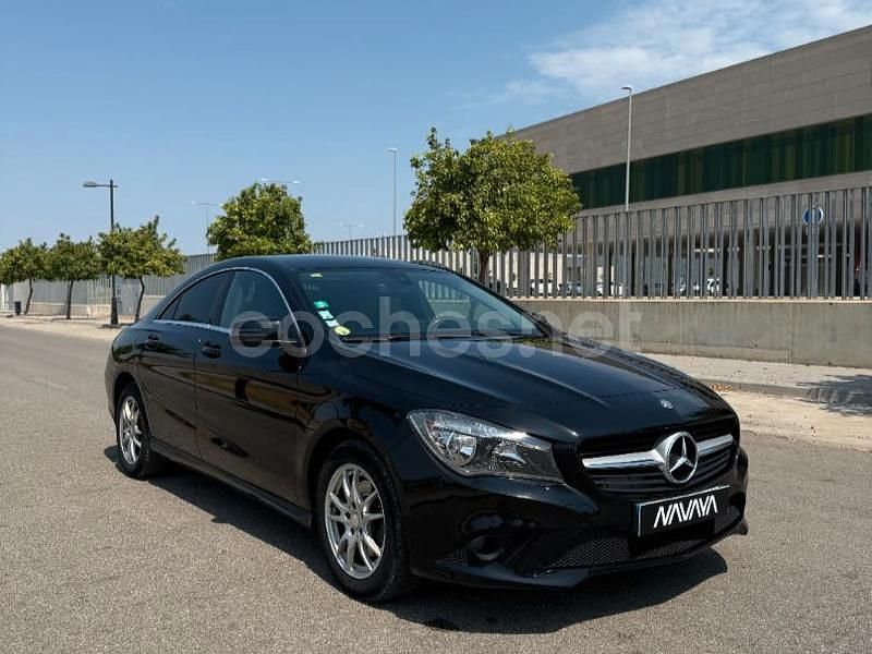 Negro Usado 2016 Mercedes CLA200 Urban Berlina | 16.499 € (Buen precio) - Imagen 1/4
