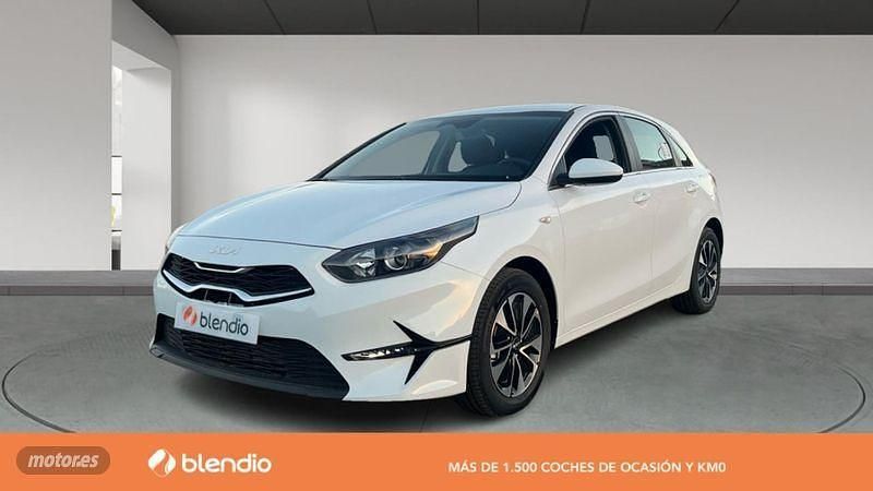 Blanco Usado 2024 Kia Ceed Utilitario | 22.100 € (Caro) - Imagen 1/4