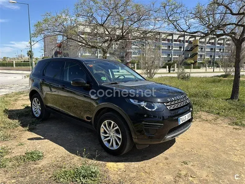 Usado Land Rover Discovery Sport SE 150 CV (110 kW) 2017 Negro SUV