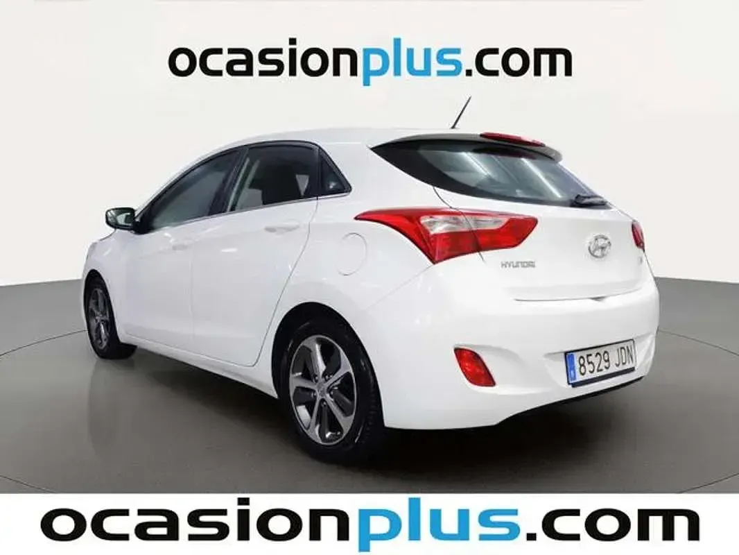 Usado Hyundai i30 GO! 101 CV (74 kW) 2015 Blanco Utilitario