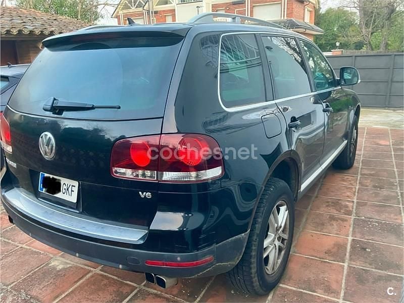 Usado VW Touareg 280 CV (205 kW) 2008 Negro SUV