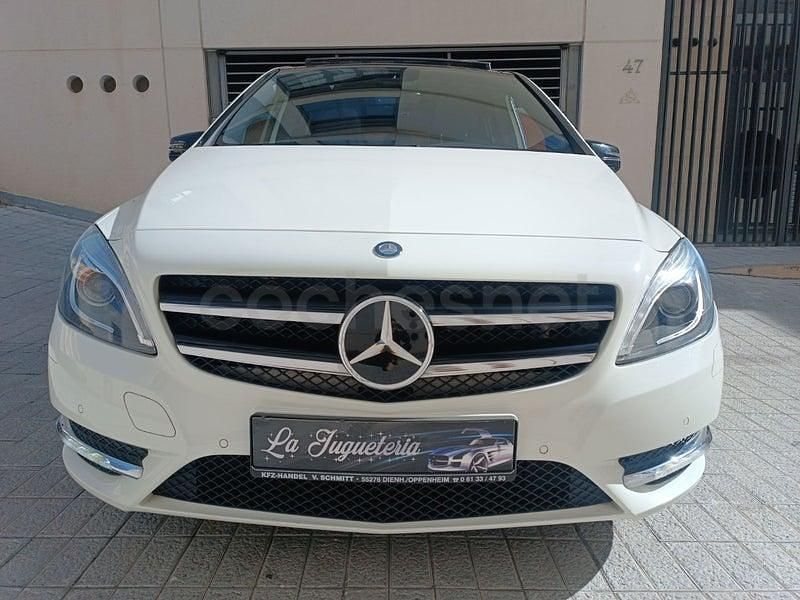 Usado Mercedes B200 156 CV (114 kW) 2013 Blanco Monovolumen