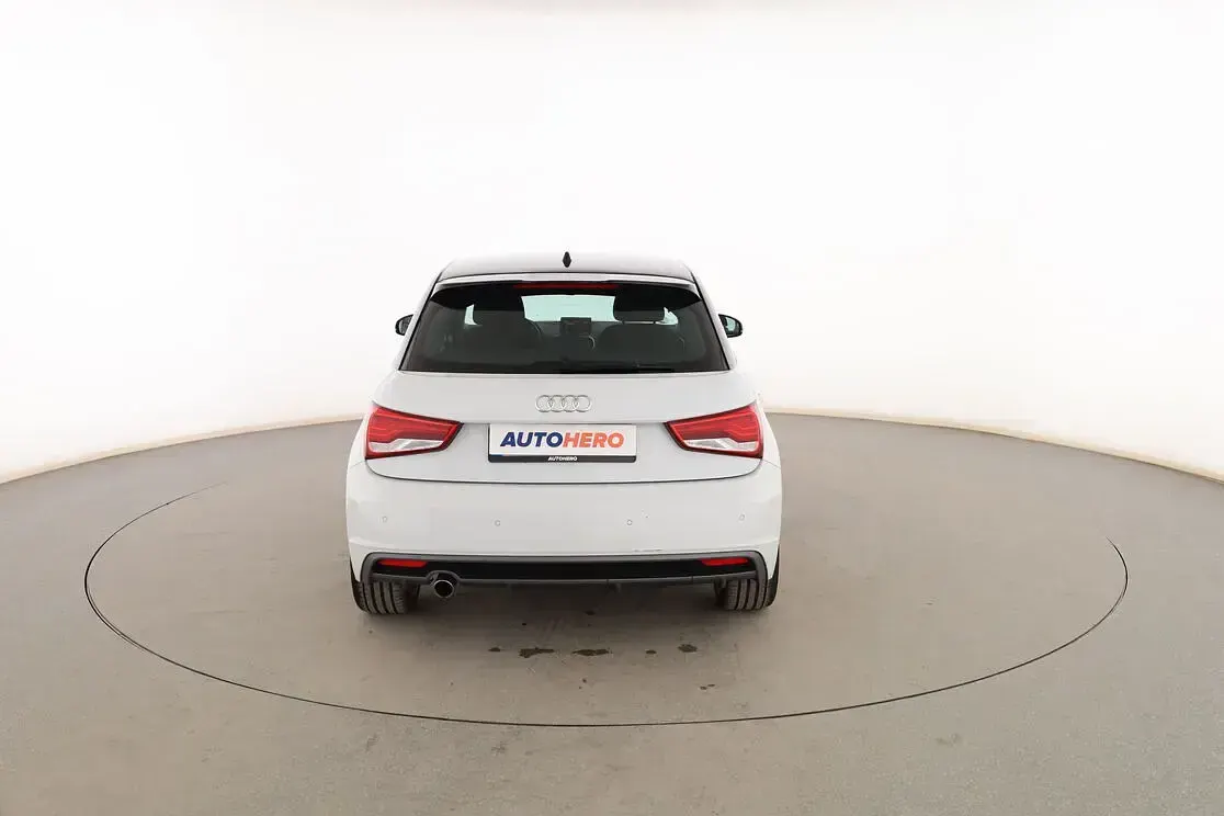 Usado Audi A1 Sportback Attraction 116 CV (85 kW) 2018 Blanco Utilitario