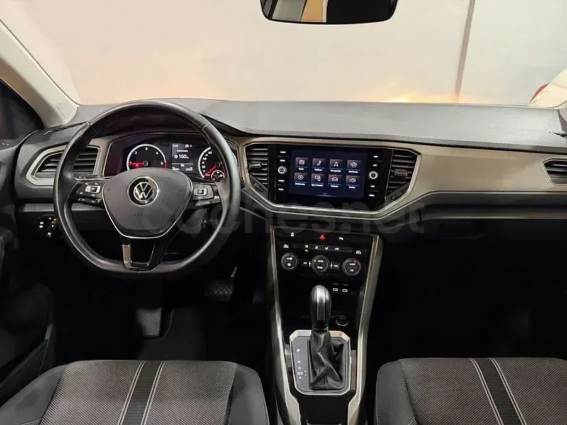 Usado VW T-Roc Advance 150 CV (110 kW) 2021 Gris / plata SUV